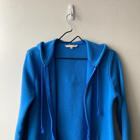 Zip up Hoodie - Picture 1 of 7